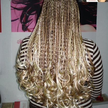 афрокосички пони